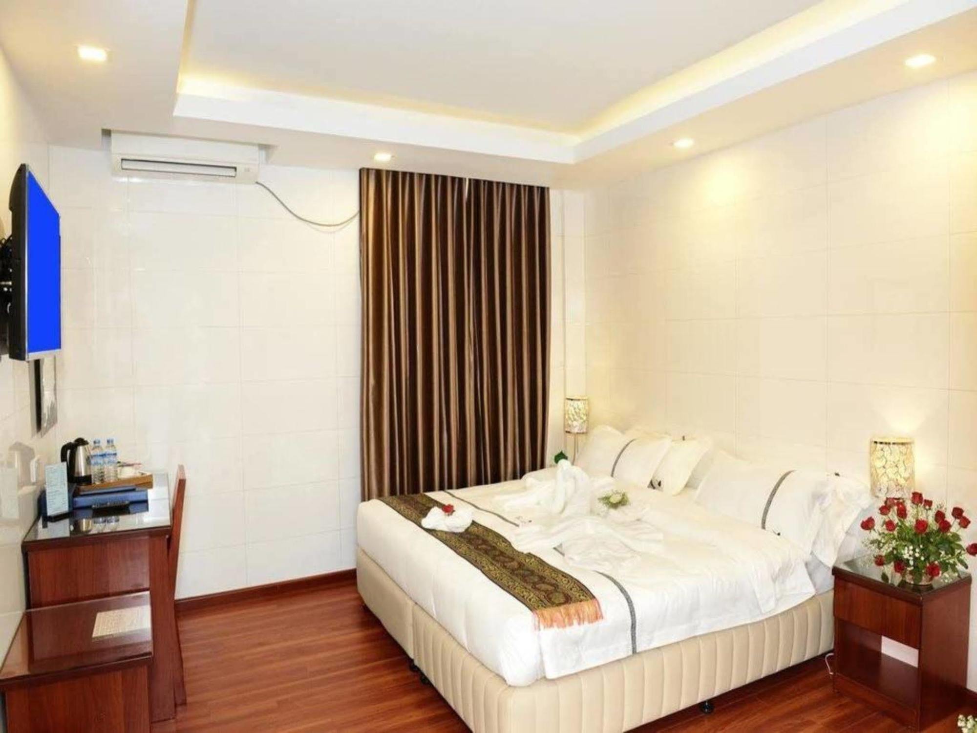 Hotel 8day Yangon